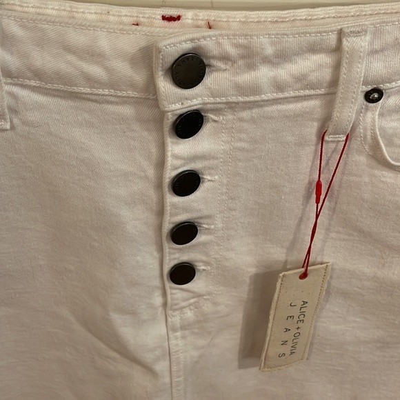 NWT Alice + Olivia Jeans White Button-Fly Fringe Hem Mini, Size 32 - Picture 4 of 9